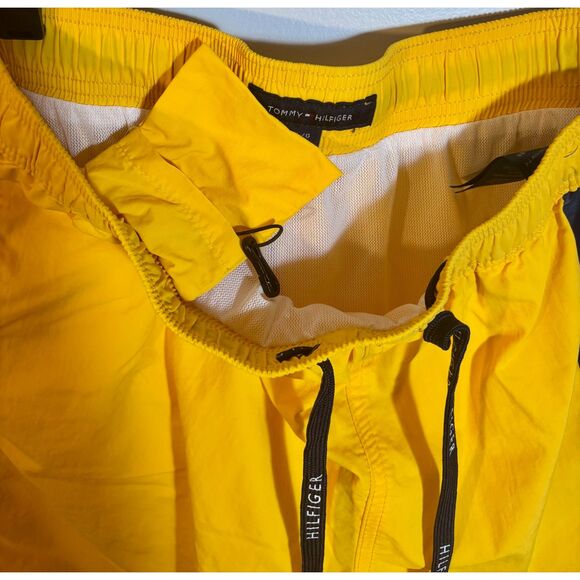 Tommy Hilfiger Men’s Dune Volley Swim Shorts Size L – Bright Yellow - Picture 6 of 6
